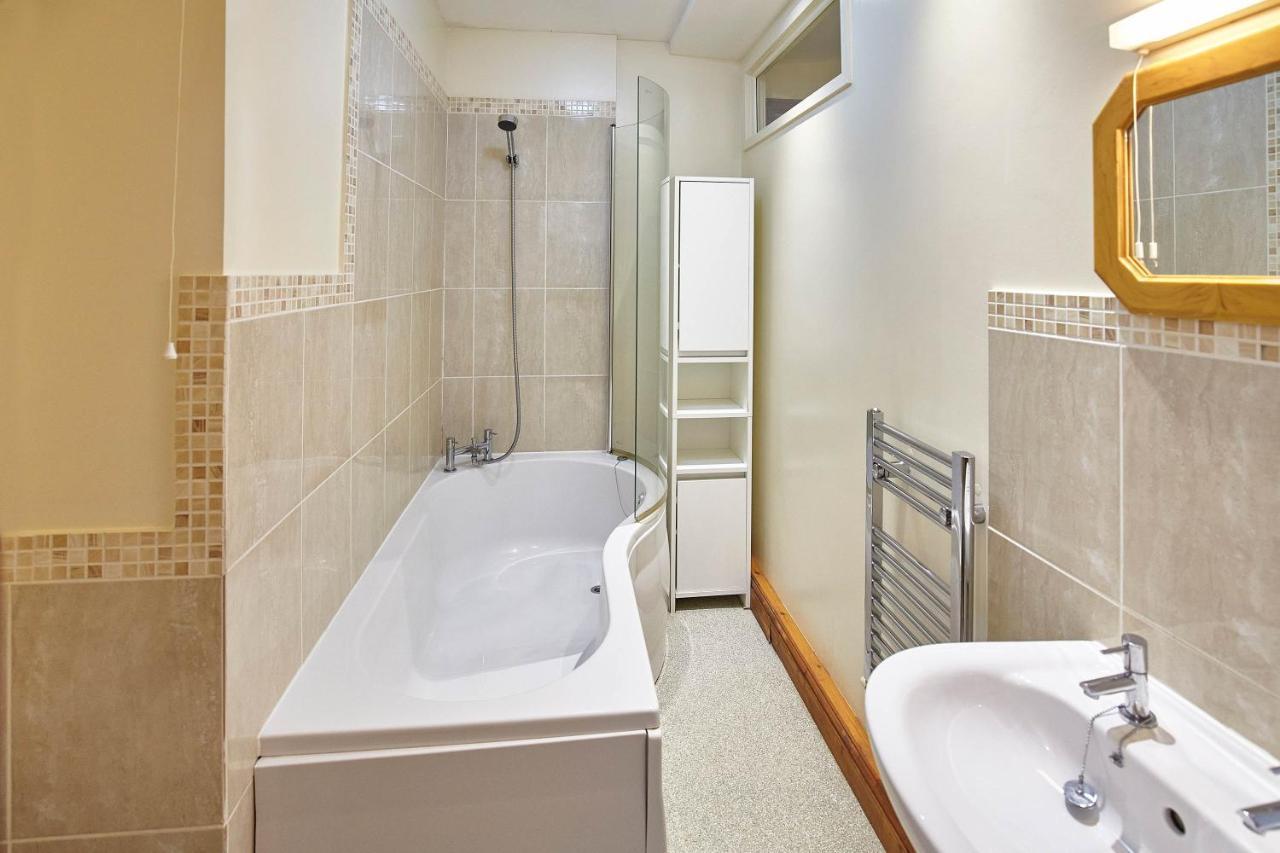 Host & Stay - The Arches Cottage Brotton 외부 사진